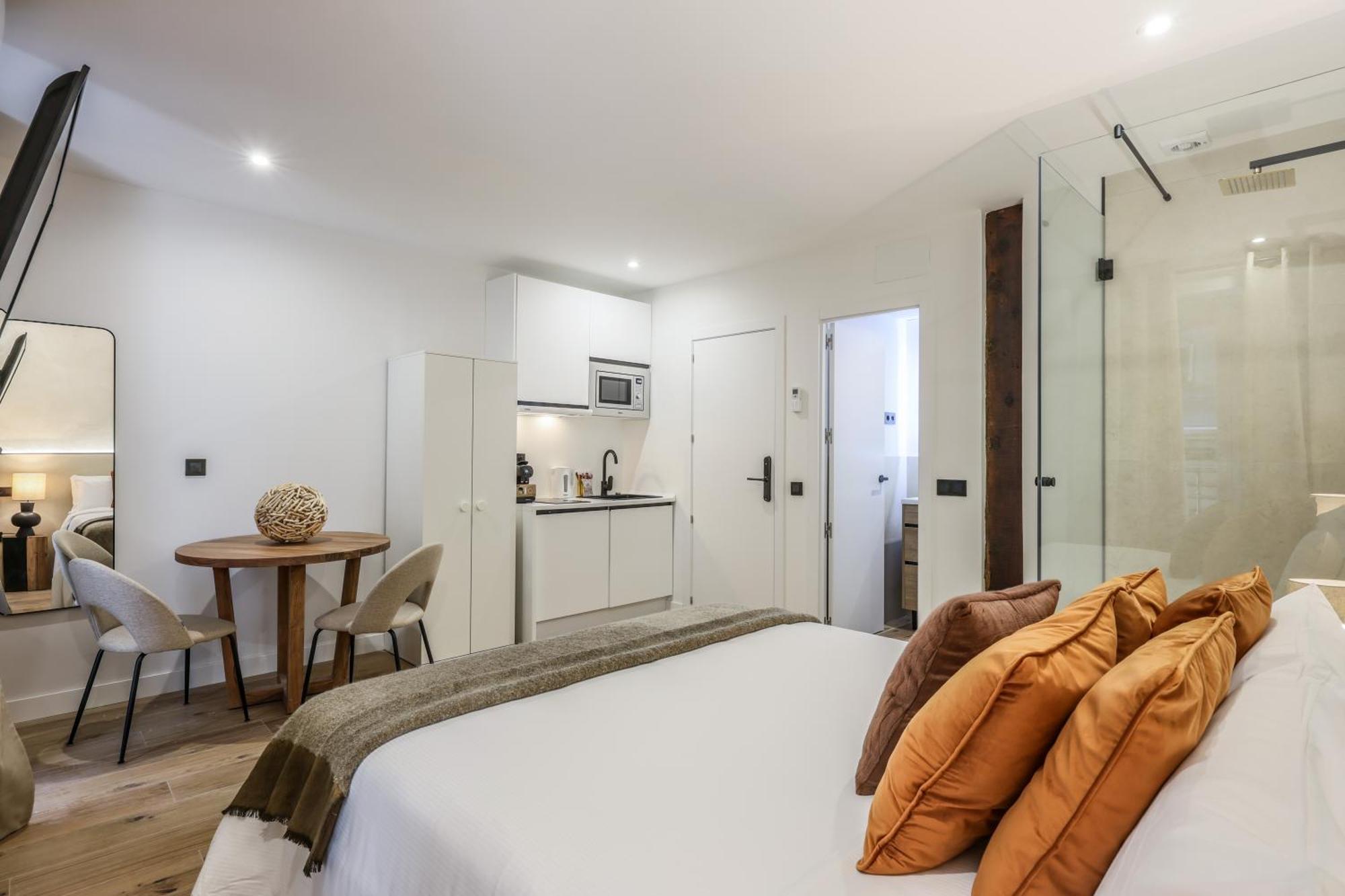 Estudio Funcional Plaza Del Callao, Mid Term Appartement *
